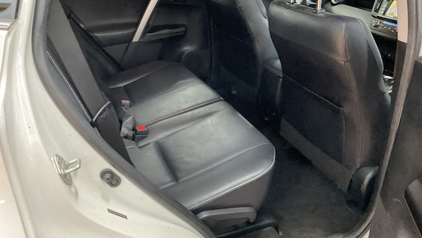 Used Toyota RAV4 2017 for sale - 76317413: Photo 7