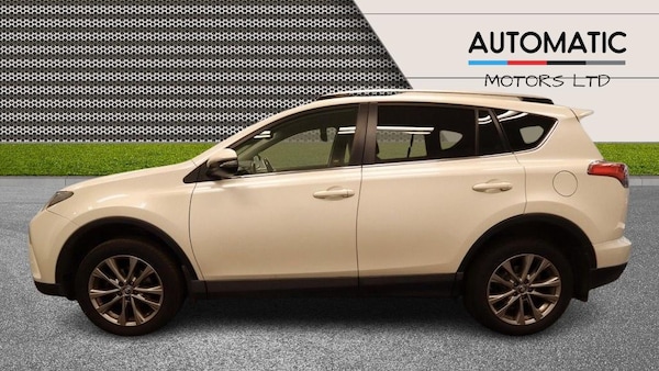 Used Toyota RAV4 2017 for sale - 76317413: Photo 9