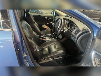 Used Volvo V40 2015 for sale - 78789418: Photo