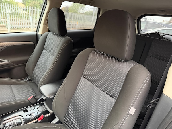 Used Mitsubishi Outlander 2018 for sale - 76273819: Photo 10