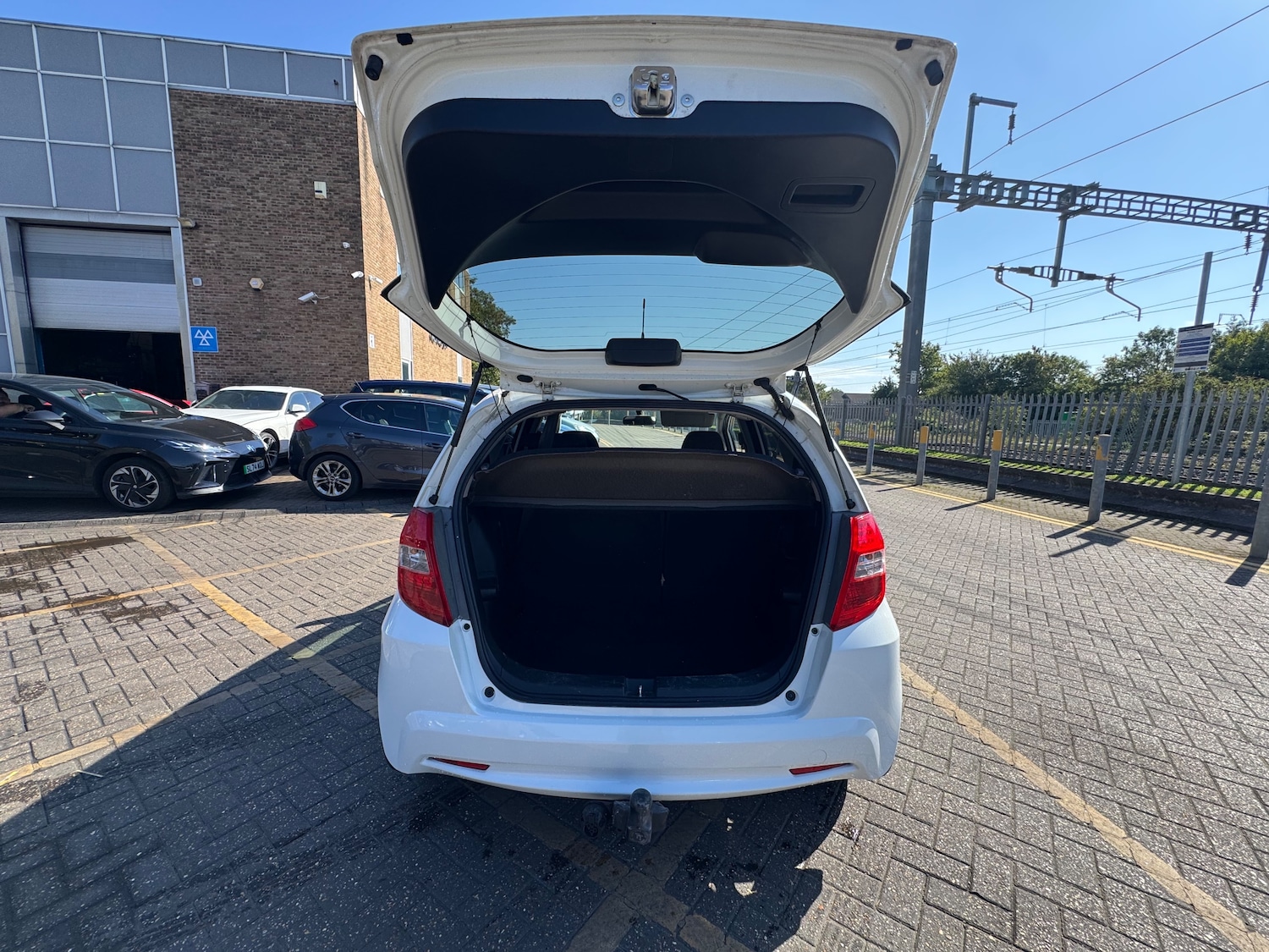 Used Honda Jazz 2013 for sale - 76946028: Photo 12