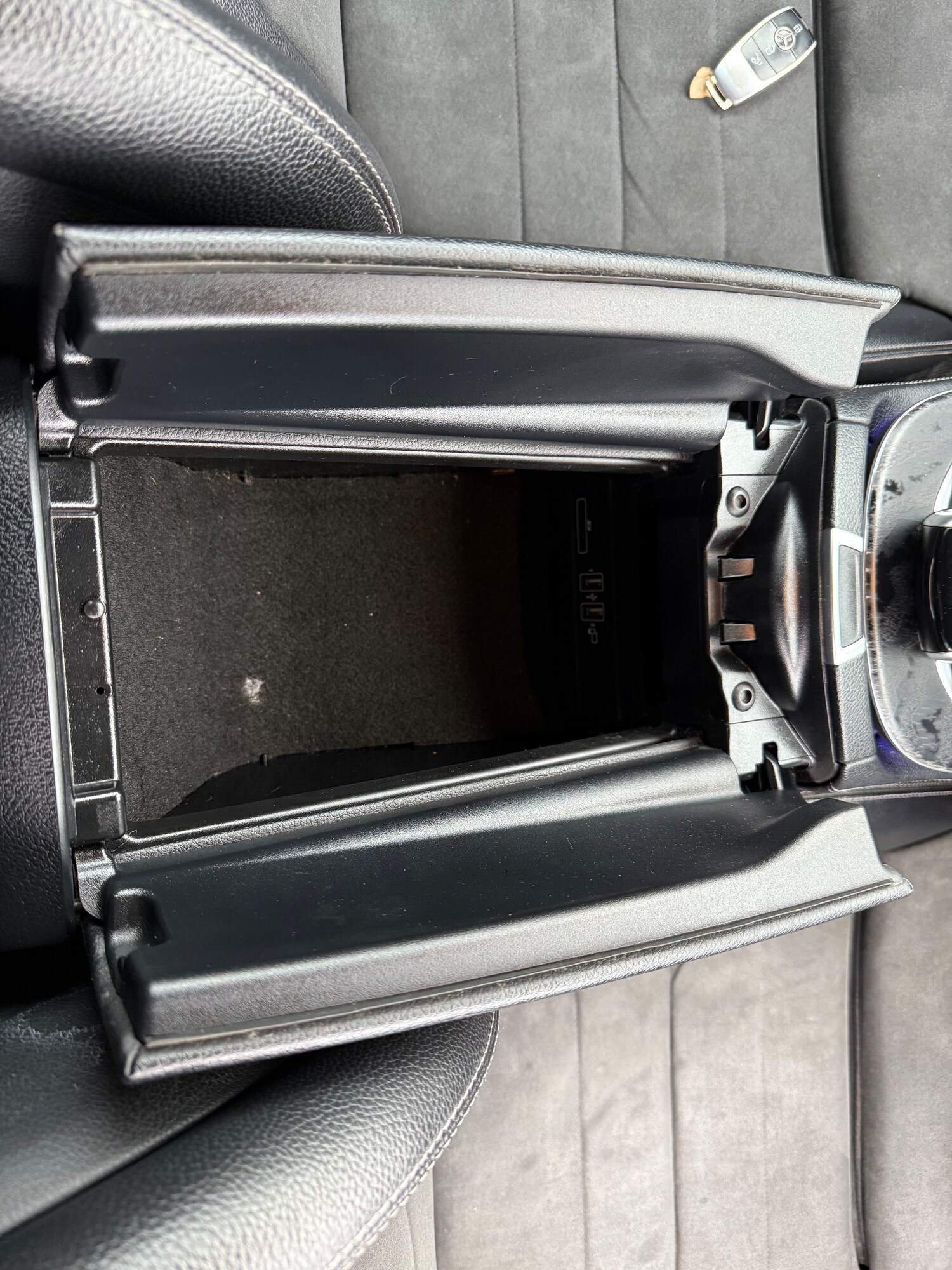 Used Mercedes-Benz E Class 2019 for sale - 77002044: Photo 32