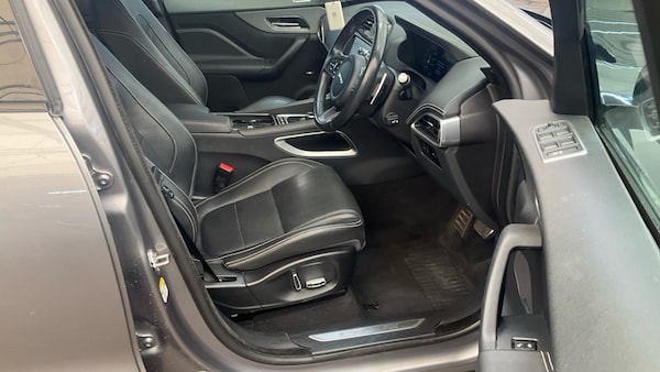 Used Jaguar F-Pace 2019 for sale - 75608375: Photo 3