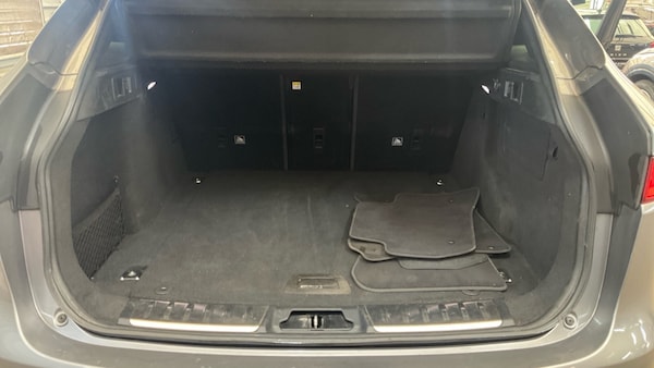 Used Jaguar F-Pace 2019 for sale - 75608375: Photo 8