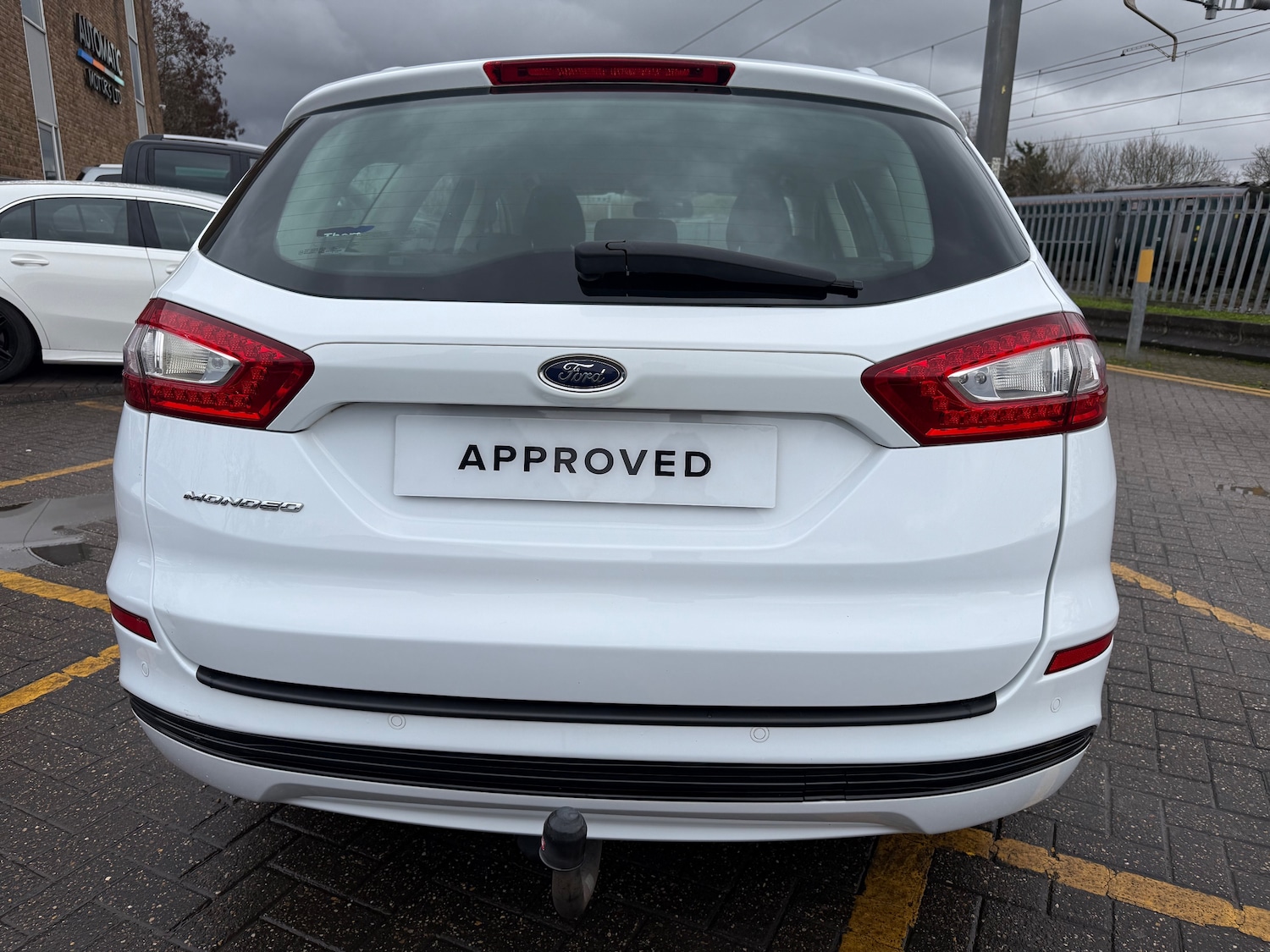 Used Ford Mondeo 2015 for sale - 76670489: Photo 16