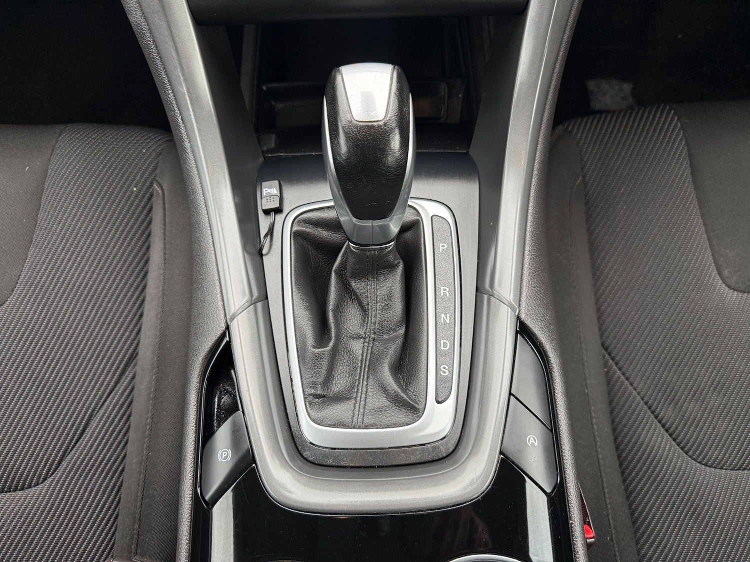 Used Ford Mondeo 2015 for sale - 76670489: Photo 38