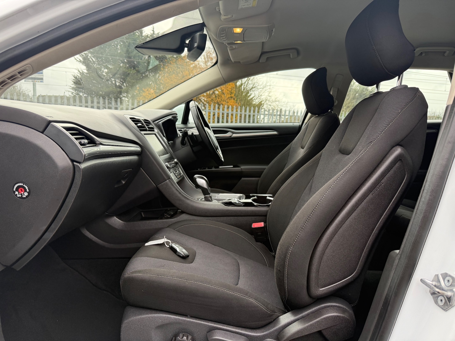 Used Ford Mondeo 2015 for sale - 76670489: Photo 40