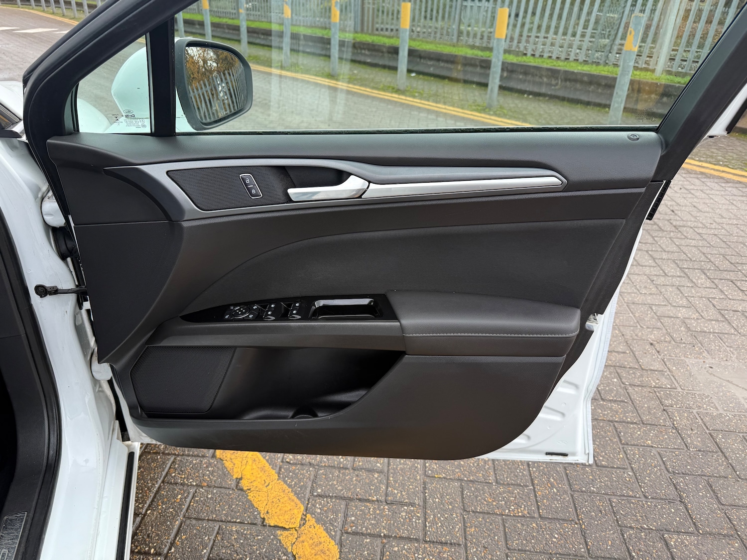 Used Ford Mondeo 2015 for sale - 76670489: Photo 44