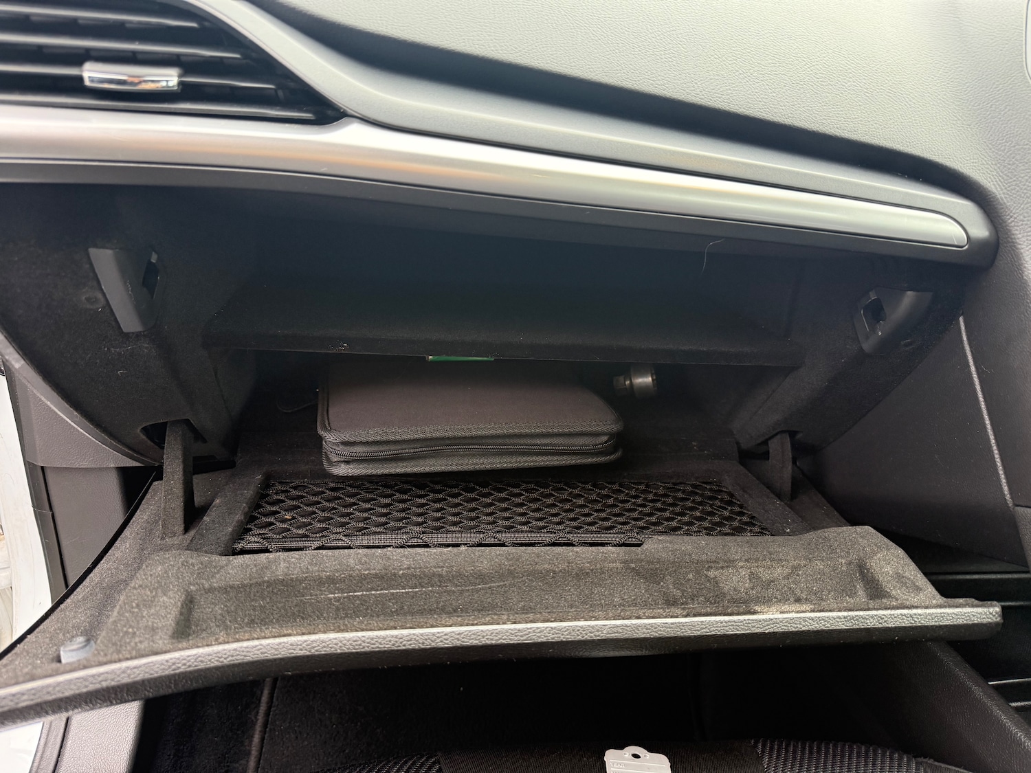 Used Ford Mondeo 2015 for sale - 76670489: Photo 46