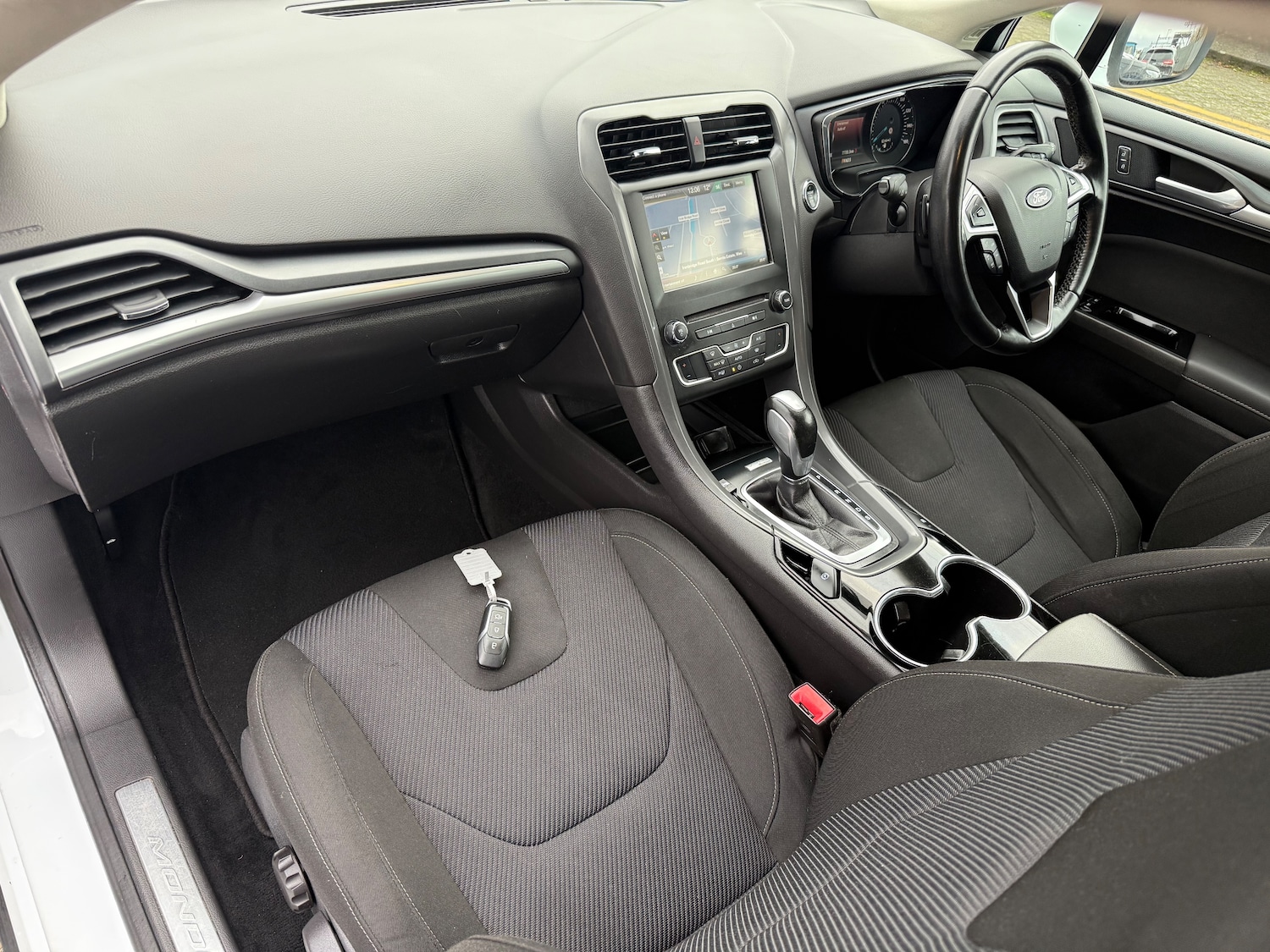 Used Ford Mondeo 2015 for sale - 76670489: Photo 47