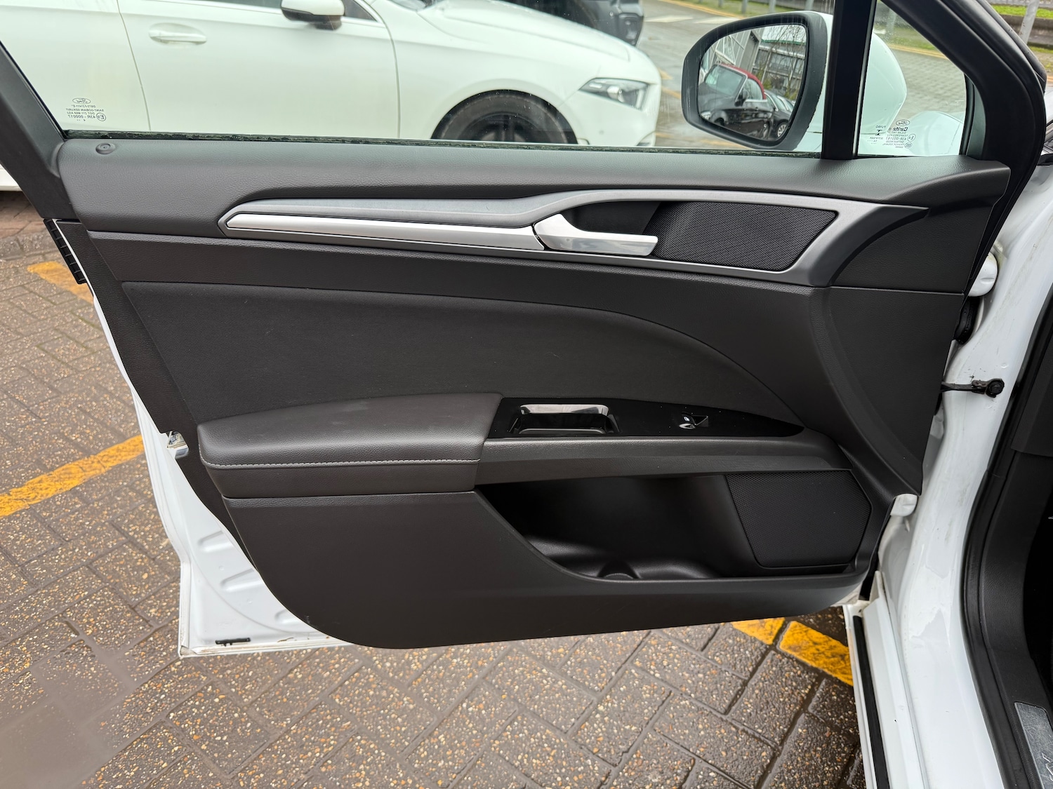 Used Ford Mondeo 2015 for sale - 76670489: Photo 50