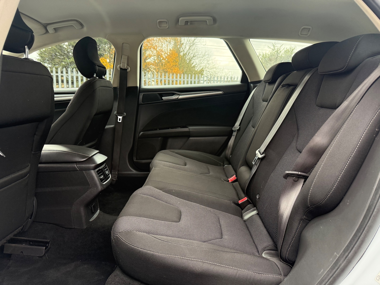 Used Ford Mondeo 2015 for sale - 76670489: Photo 54