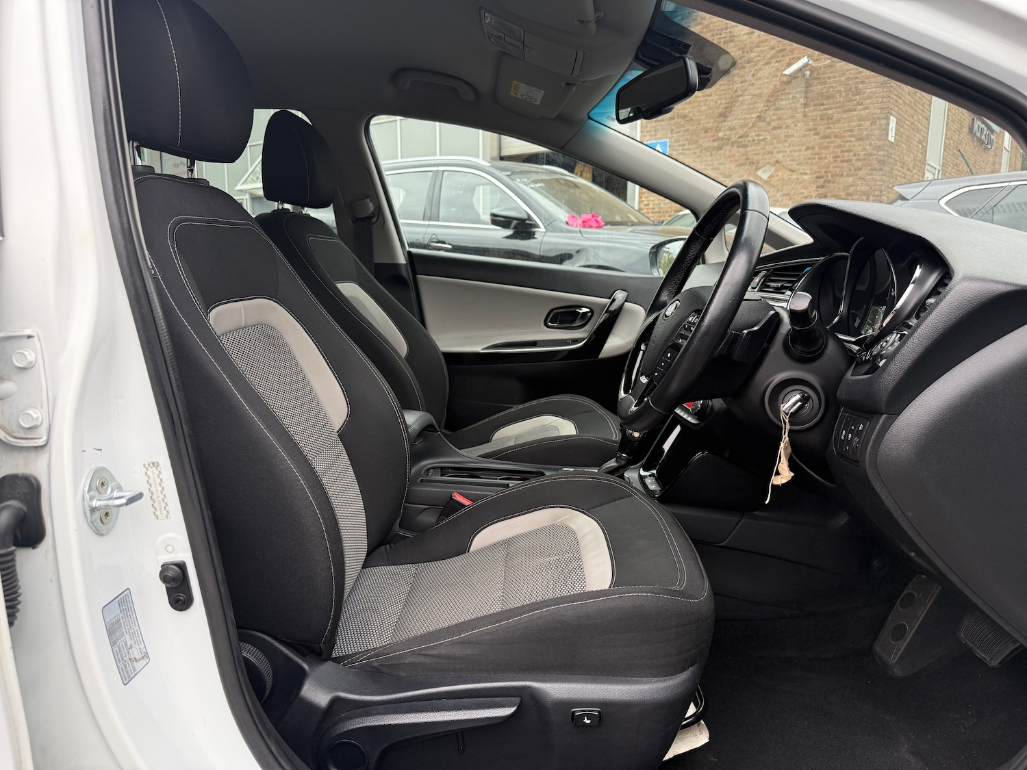 Used Kia Ceed 2017 for sale - 75151282: Photo 32