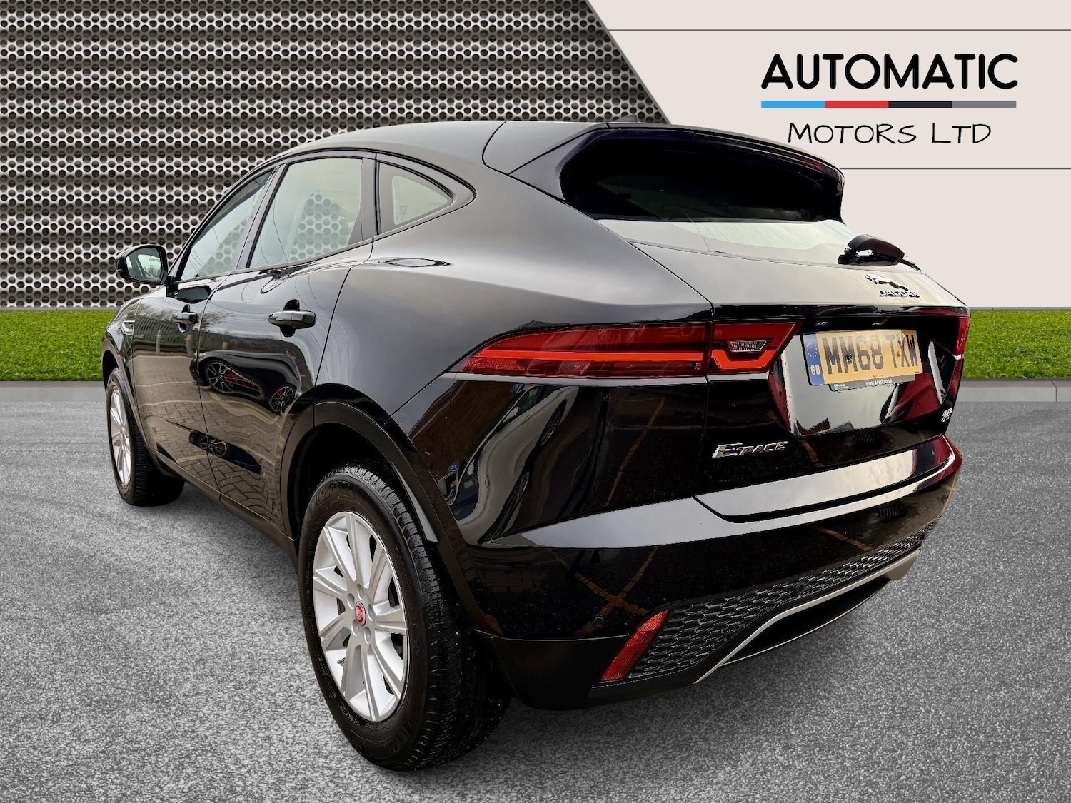 Used Jaguar E-Pace 2018 for sale - 77631363: Photo 2