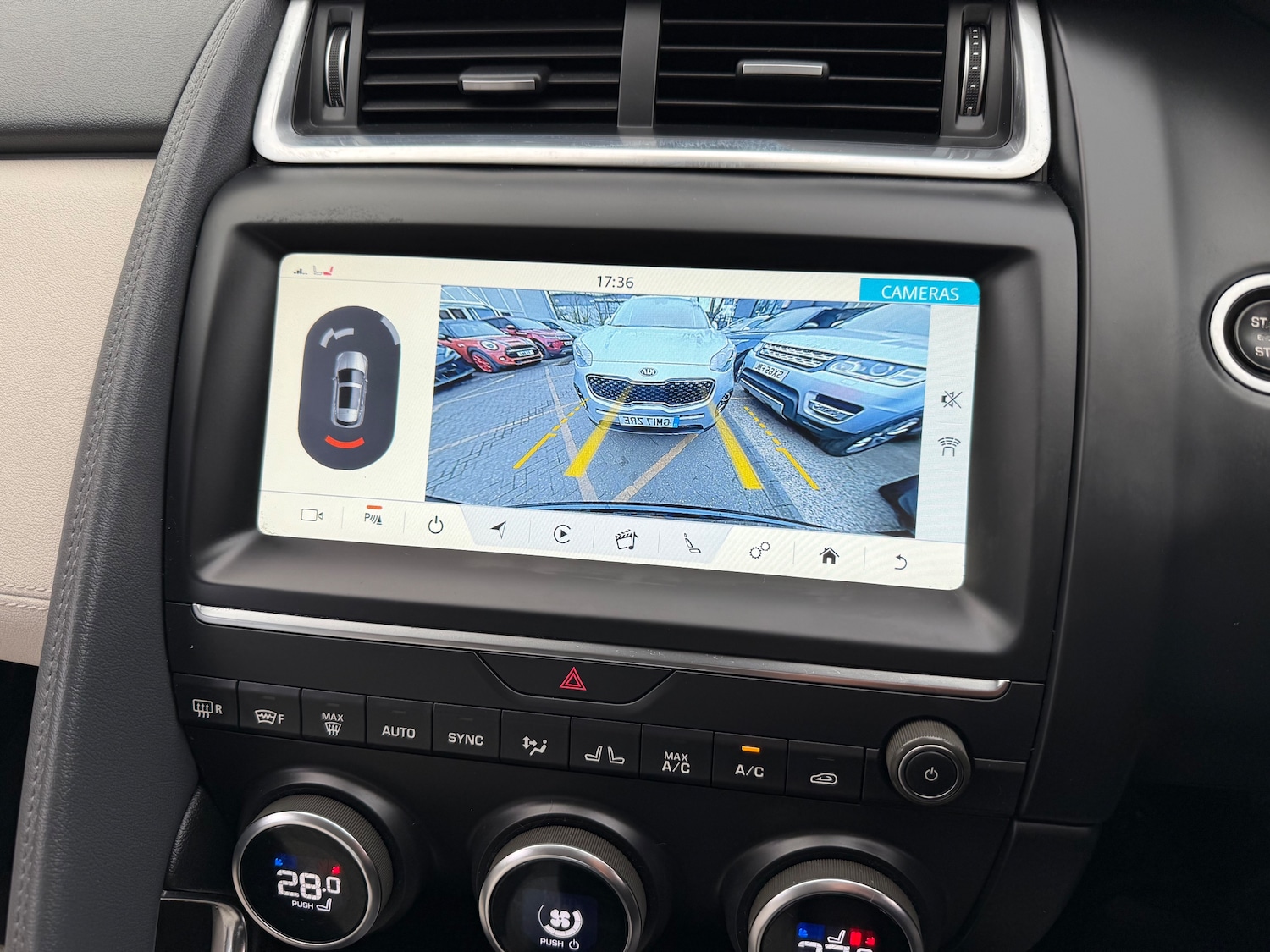 Used Jaguar E-Pace 2018 for sale - 77631363: Photo 22