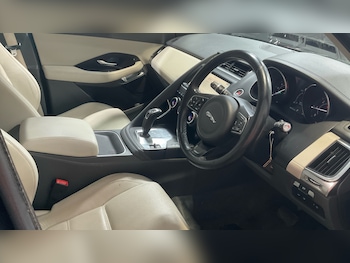 Used Jaguar E-Pace 2018 for sale - 77631363: Photo