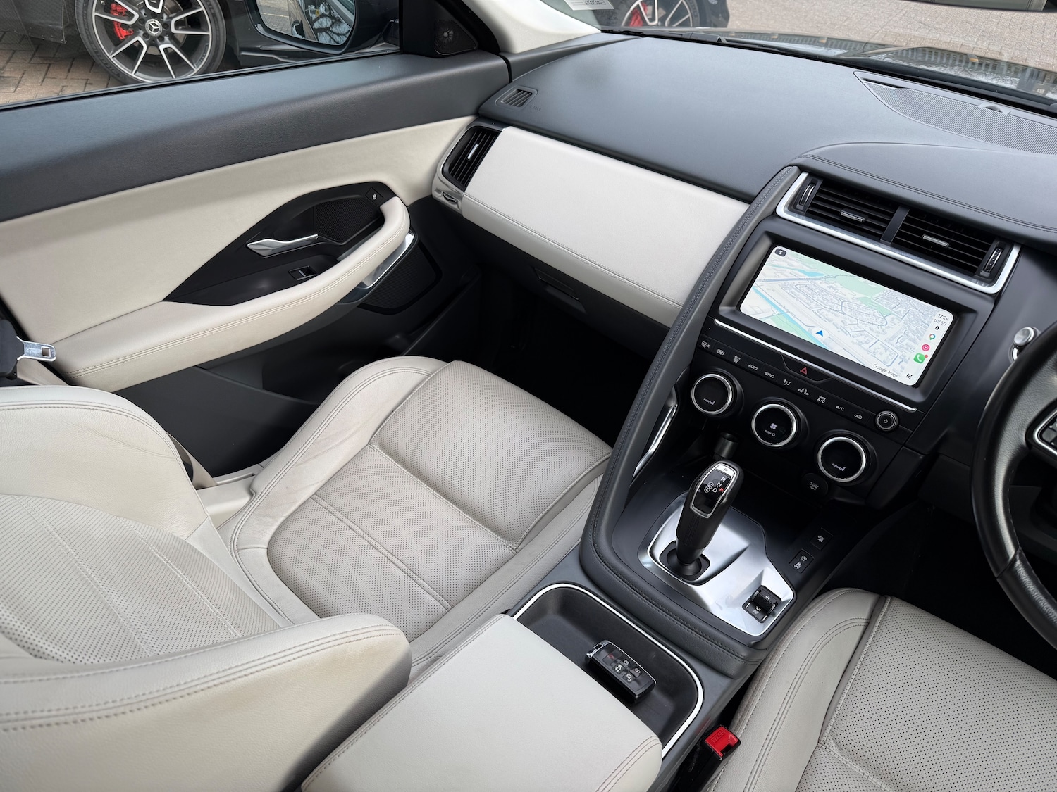 Used Jaguar E-Pace 2018 for sale - 77631363: Photo 8