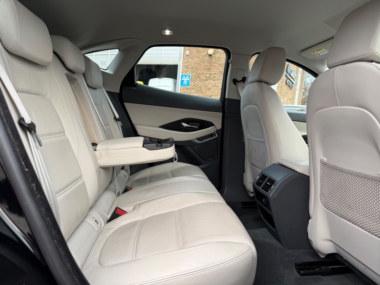 Used Jaguar E-Pace 2018 for sale - 77631363: Photo 9