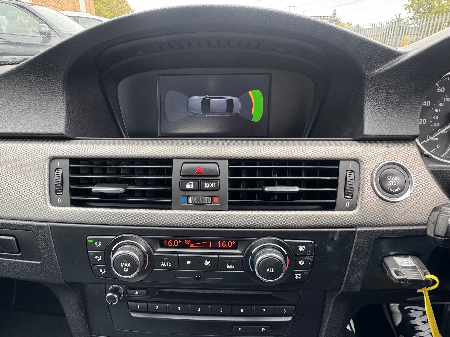 Used BMW 3 Series 2011 for sale - 77984182: Photo 22