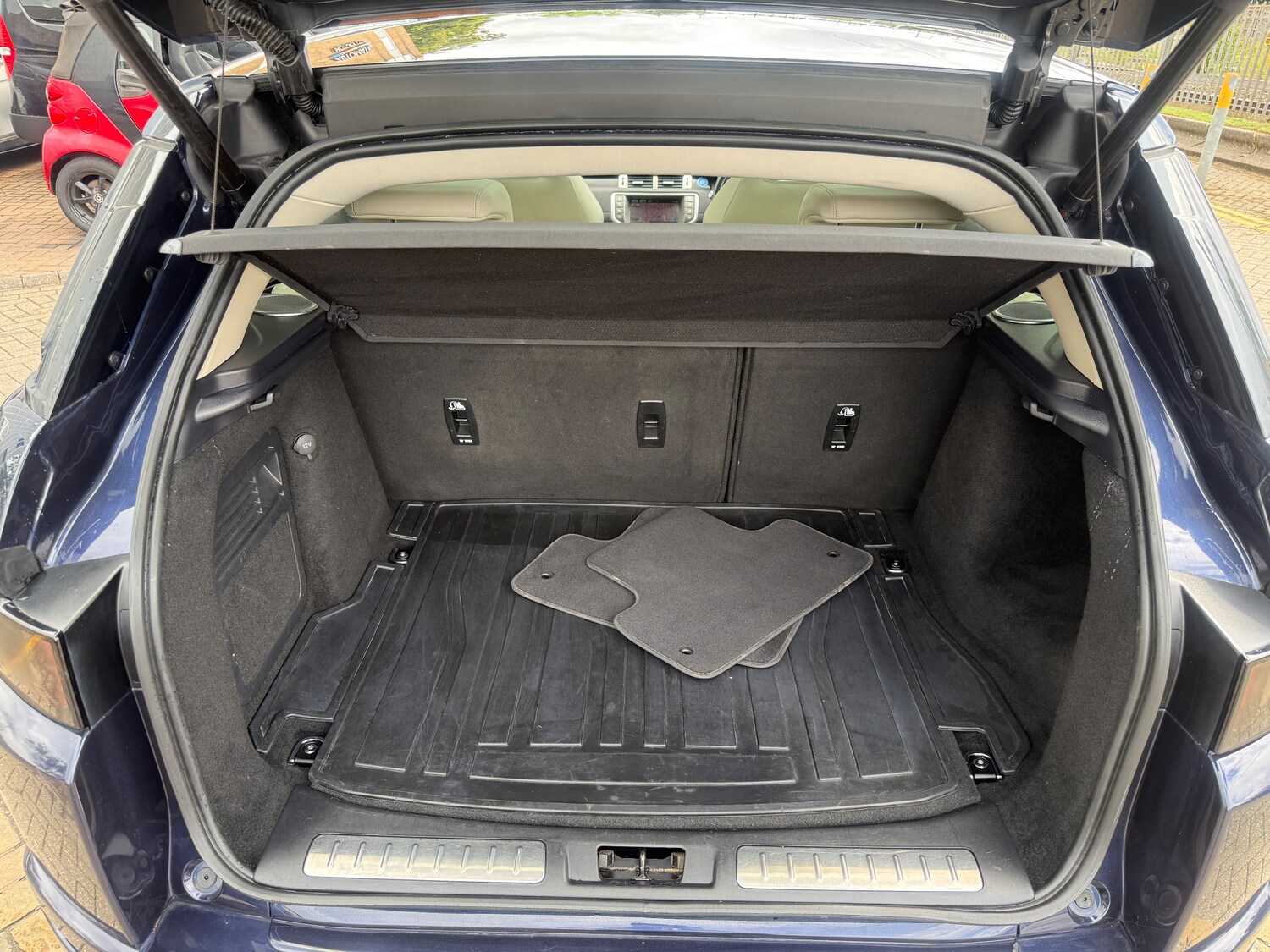 Vehicle 28