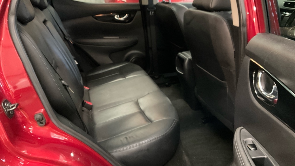 Used Nissan Qashqai 2016 for sale - 76609378: Photo 9