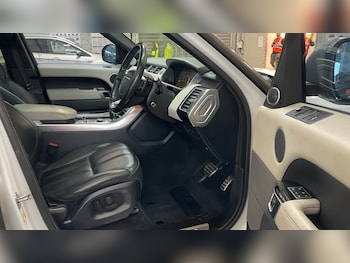 Used Land Rover Range Rover Sport 2015 for sale - 78932146: Photo