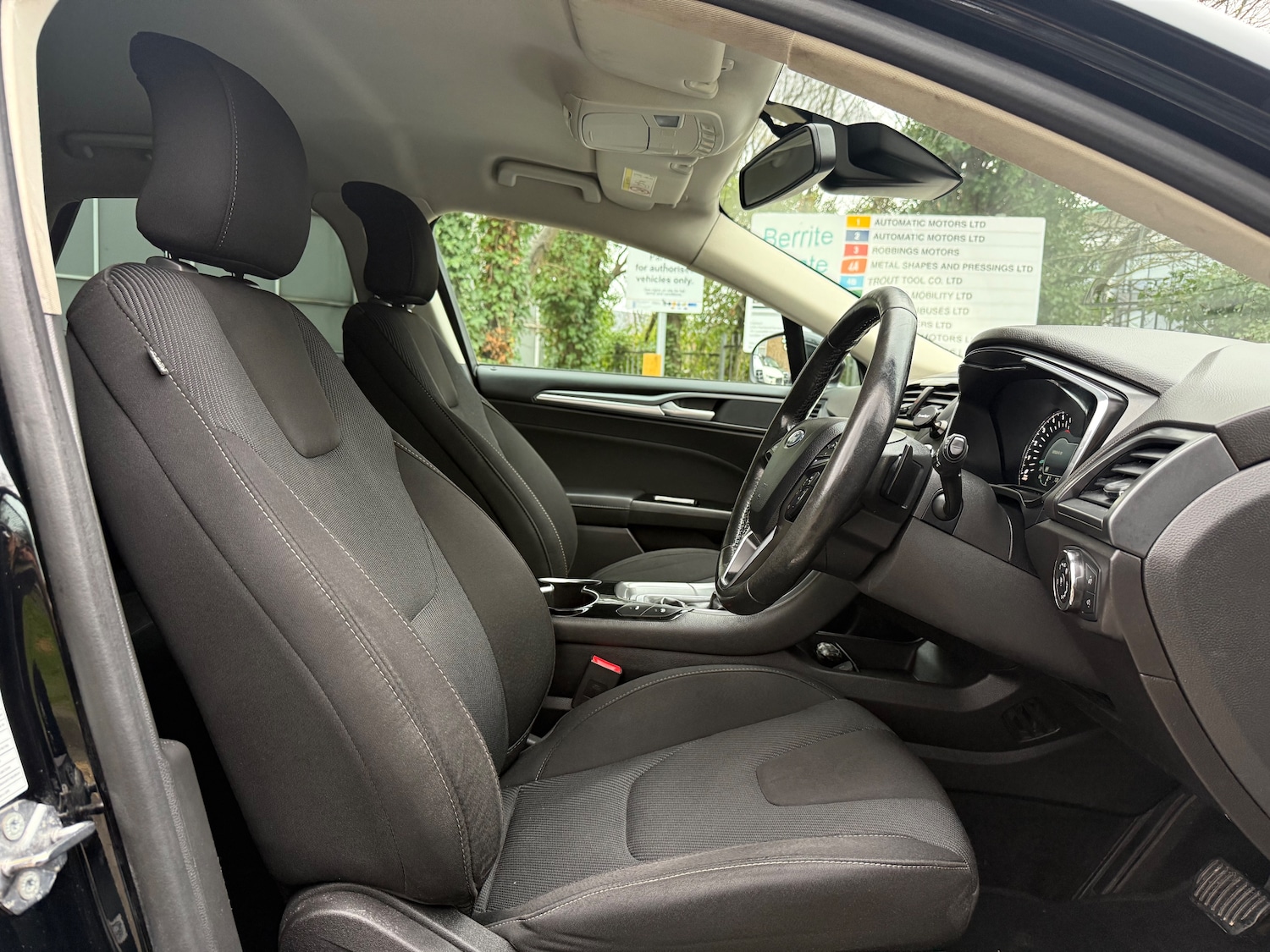 Used Ford Mondeo 2016 for sale - 76767457: Photo 48