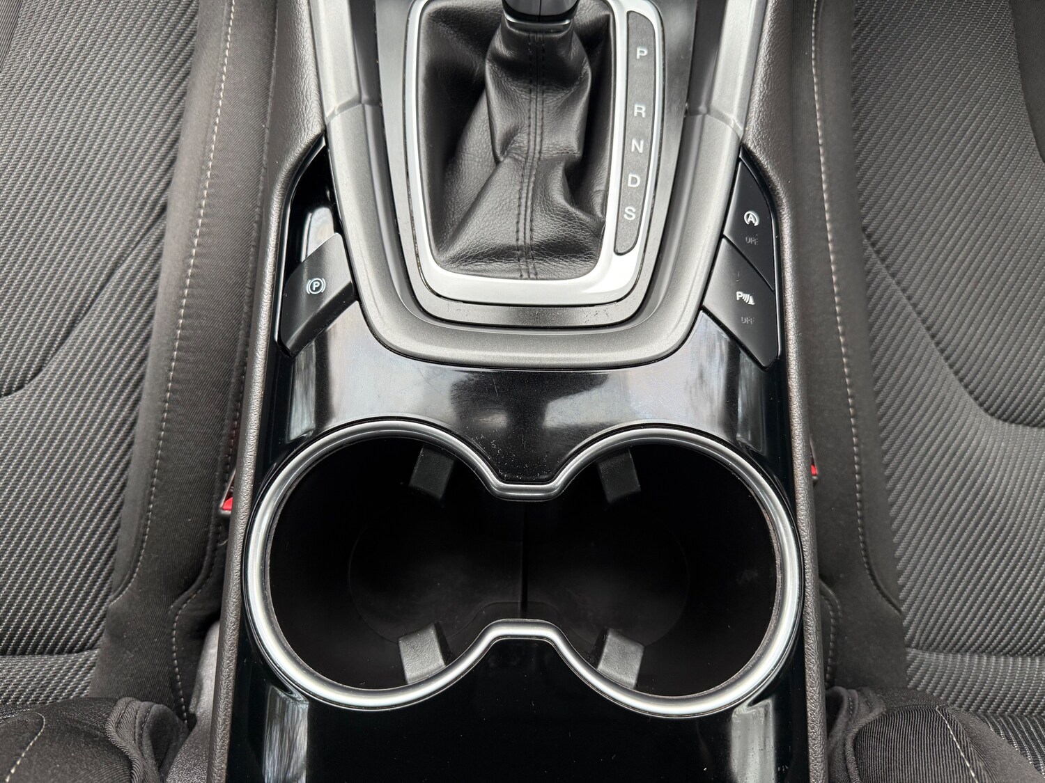 Used Ford Mondeo 2016 for sale - 76767457: Photo 60