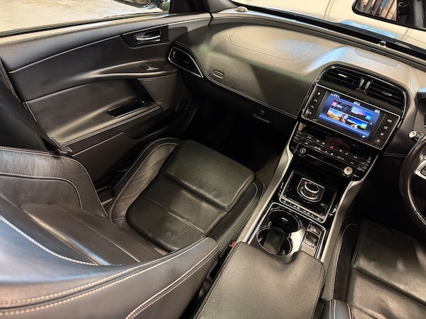 Used Jaguar XE 2016 for sale - 75608373: Photo 11