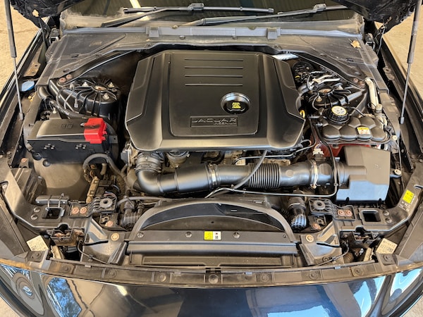 Used Jaguar XE 2016 for sale - 75608373: Photo 49