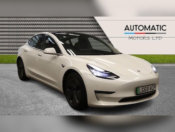 (69) - (Dual Motor) Performance Saloon 4dr Electric Auto 4WDE (Performance Upgrade