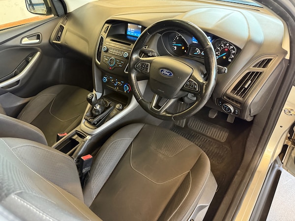 Used Ford Focus 2015 for sale - 75639201: Photo 17