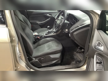 Used Ford Focus 2015 for sale - 75639201: Photo