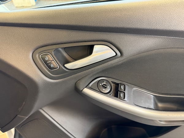 Used Ford Focus 2015 for sale - 75639201: Photo 47