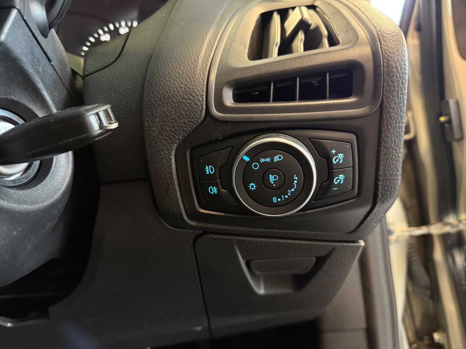 Used Ford Focus 2015 for sale - 75639201: Photo 48