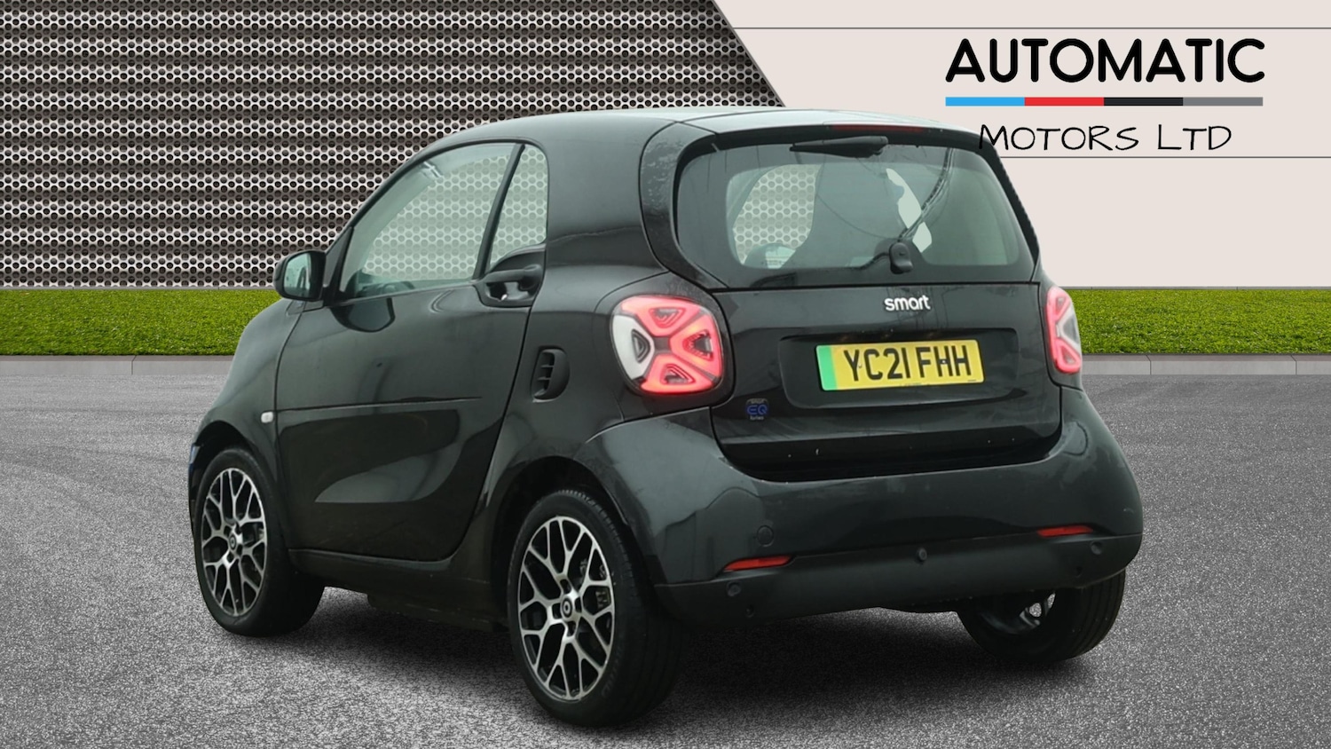 Used smart fortwo 2021 for sale - 78098402: Photo 2