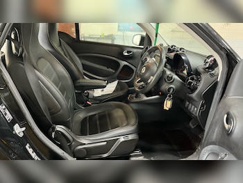 Used smart fortwo 2021 for sale - 78098402: Photo