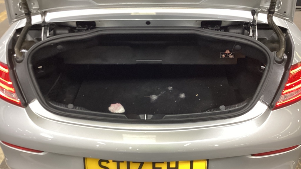 Used Mercedes-Benz C Class 2017 for sale - 76609392: Photo 12