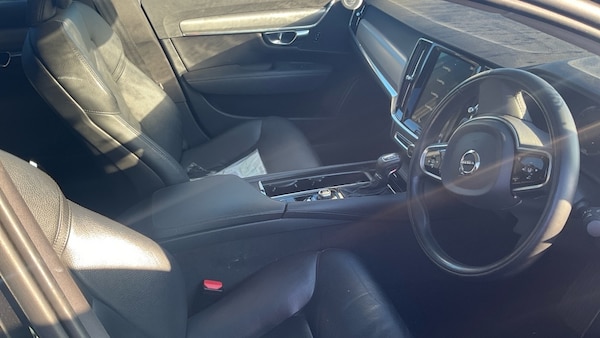 Used Volvo S90 2019 for sale - 76317421: Photo 2