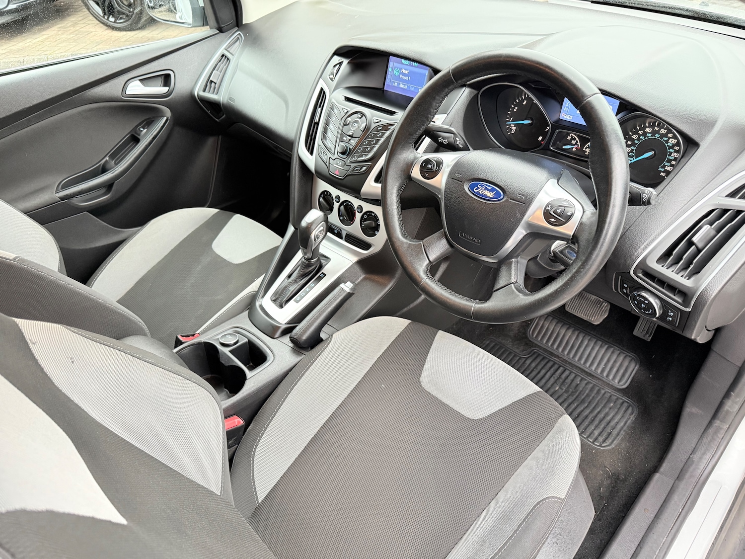 Used Ford Focus 2014 for sale - 76961901: Photo 16