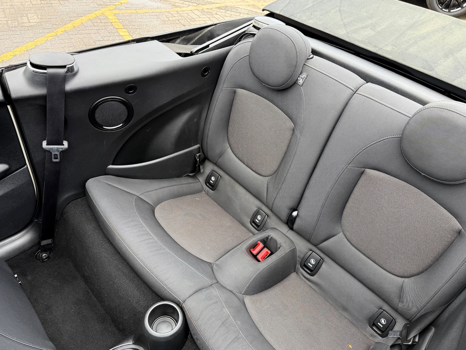 Used MINI Convertible 2018 for sale - 76883951: Photo 11