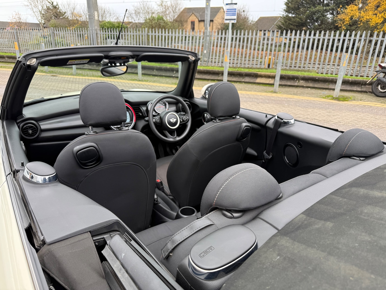 Used MINI Convertible 2018 for sale - 76883951: Photo 27