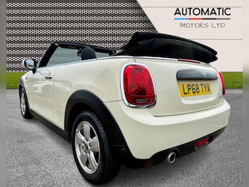 Used MINI Convertible 2018 for sale - 76883951: Photo