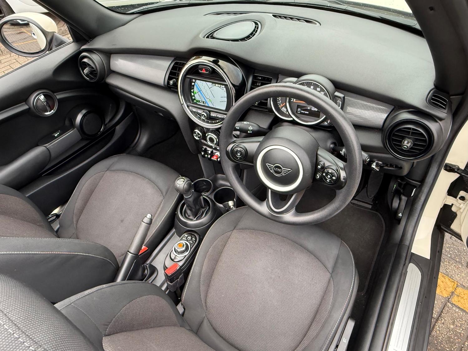 Used MINI Convertible 2018 for sale - 76883951: Photo 30