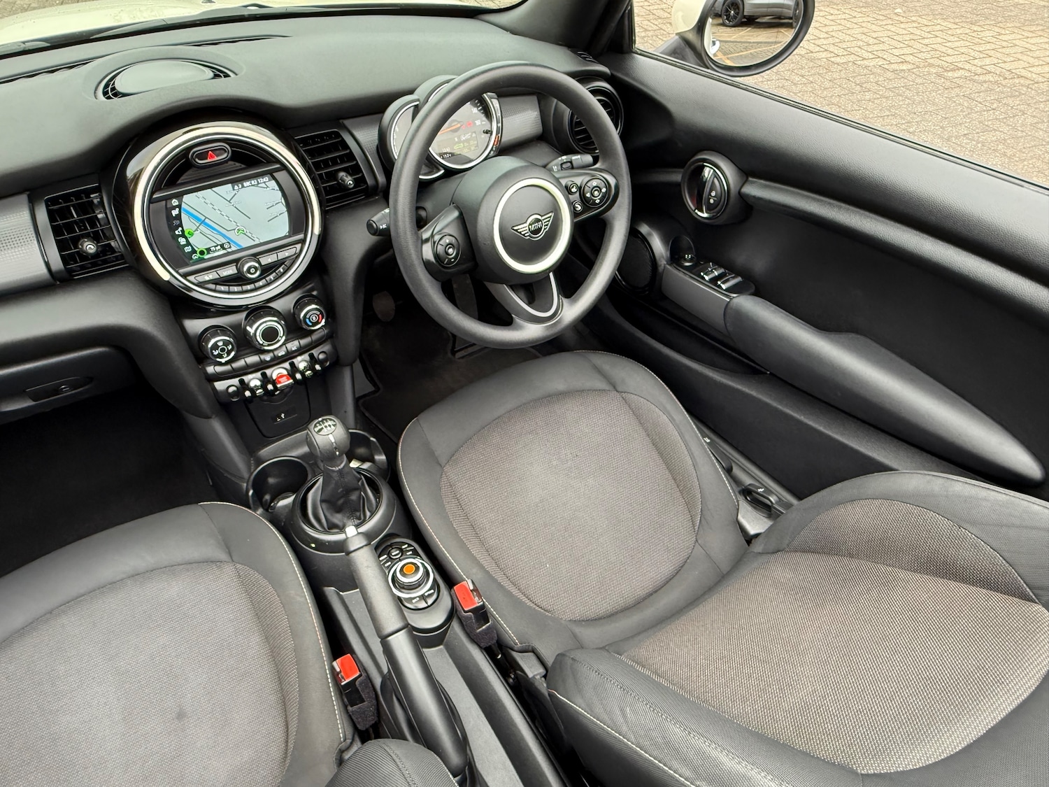 Used MINI Convertible 2018 for sale - 76883951: Photo 9