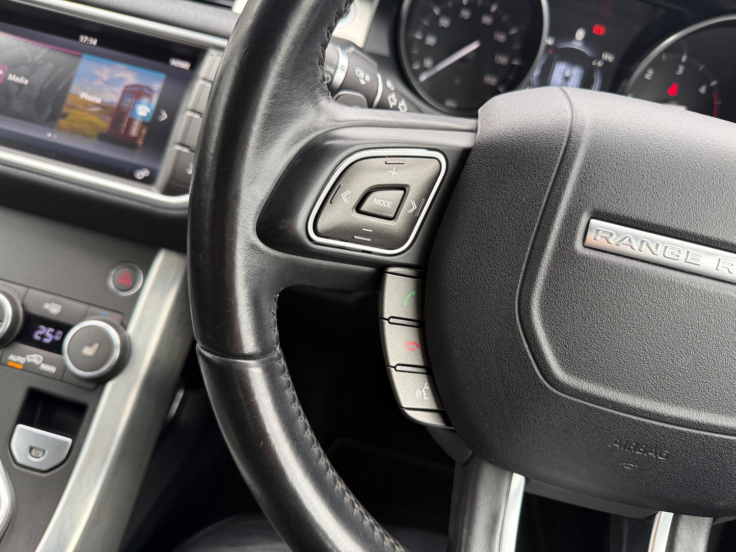 Used Land Rover Range Rover Evoque 2017 for sale - 76143663: Photo 56