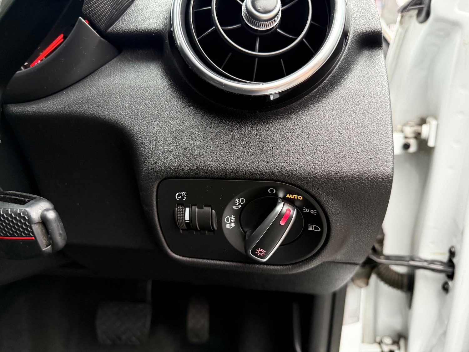 Used Audi A1 2013 for sale - 76972956: Photo 42