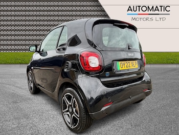 Used smart fortwo 2022 for sale - 76313817: Photo