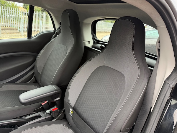 Used smart fortwo 2022 for sale - 76313817: Photo 42