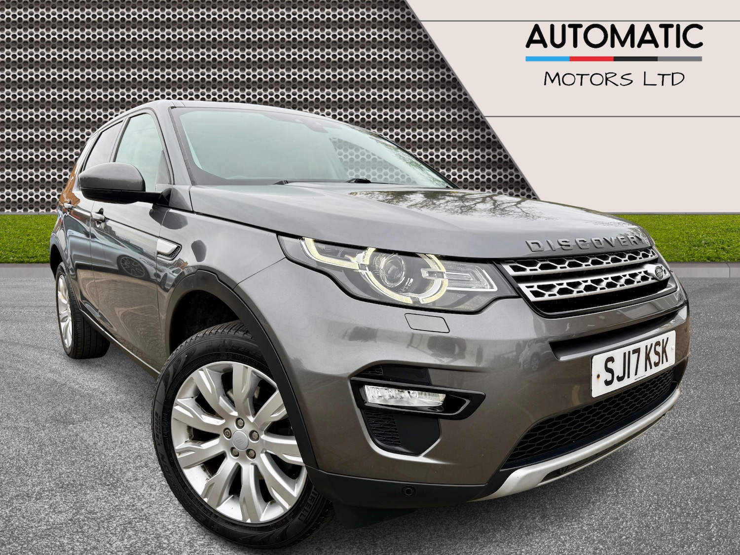 Used Land Rover Discovery Sport 2017 for sale - 76305282: Photo 1